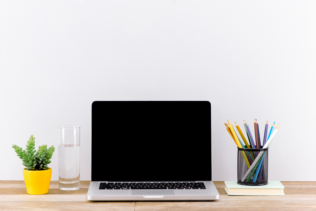 Keep your desk clutter-free and be more productive