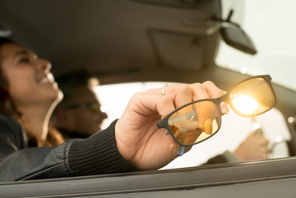 Improve Night Vision with Night Driving Glasses